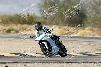 media/Dec-01-2025-Moto Forza (Mon) [[2daa91e15f]]/3-Beginner Group/Session 3 (Turn 3)/